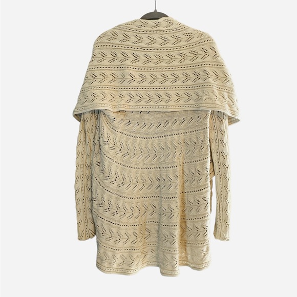 Cabi Women’s Beige Circle Cable Knit Cardigan Sweater. Size L - Picture 4 of 12